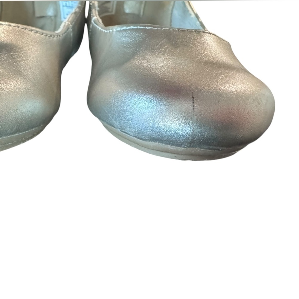 Michael Kors Girls “Kenyah Kay” Logo Charm Gold Ballet Flats Size 6 Toddler/Baby - Picture 8 of 12